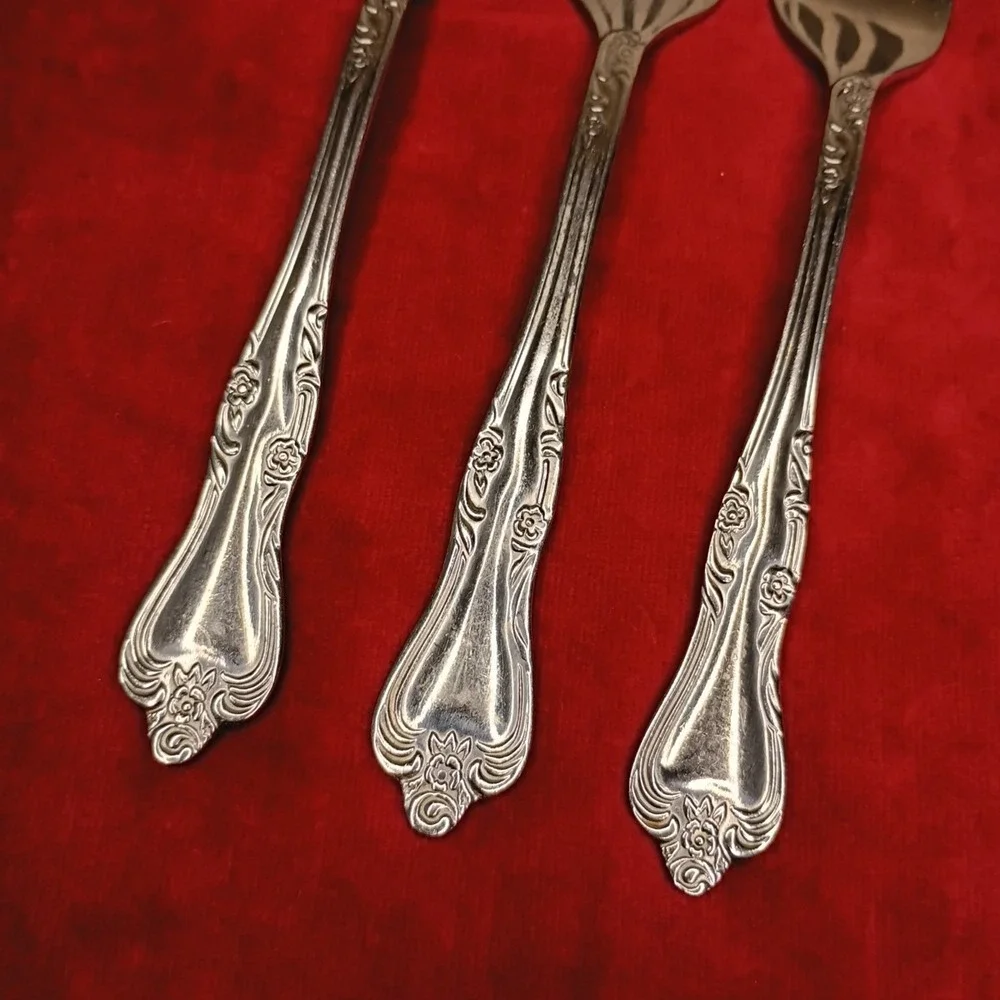 3 Salad Forks Oneida AZALEA Stainless Flatware 6 3/4